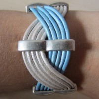 /album/fotogaleria-coleccion-pulseras/pulseras-de-cuero-2-jpg/